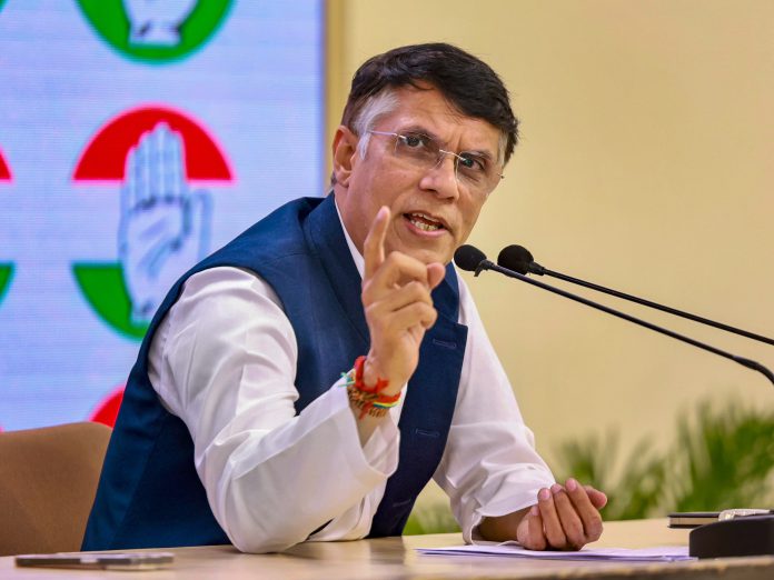 पवन खेड़ा के दो वोटर आईडी विवाद पर कांग्रेस-भाजपा आमने-सामने